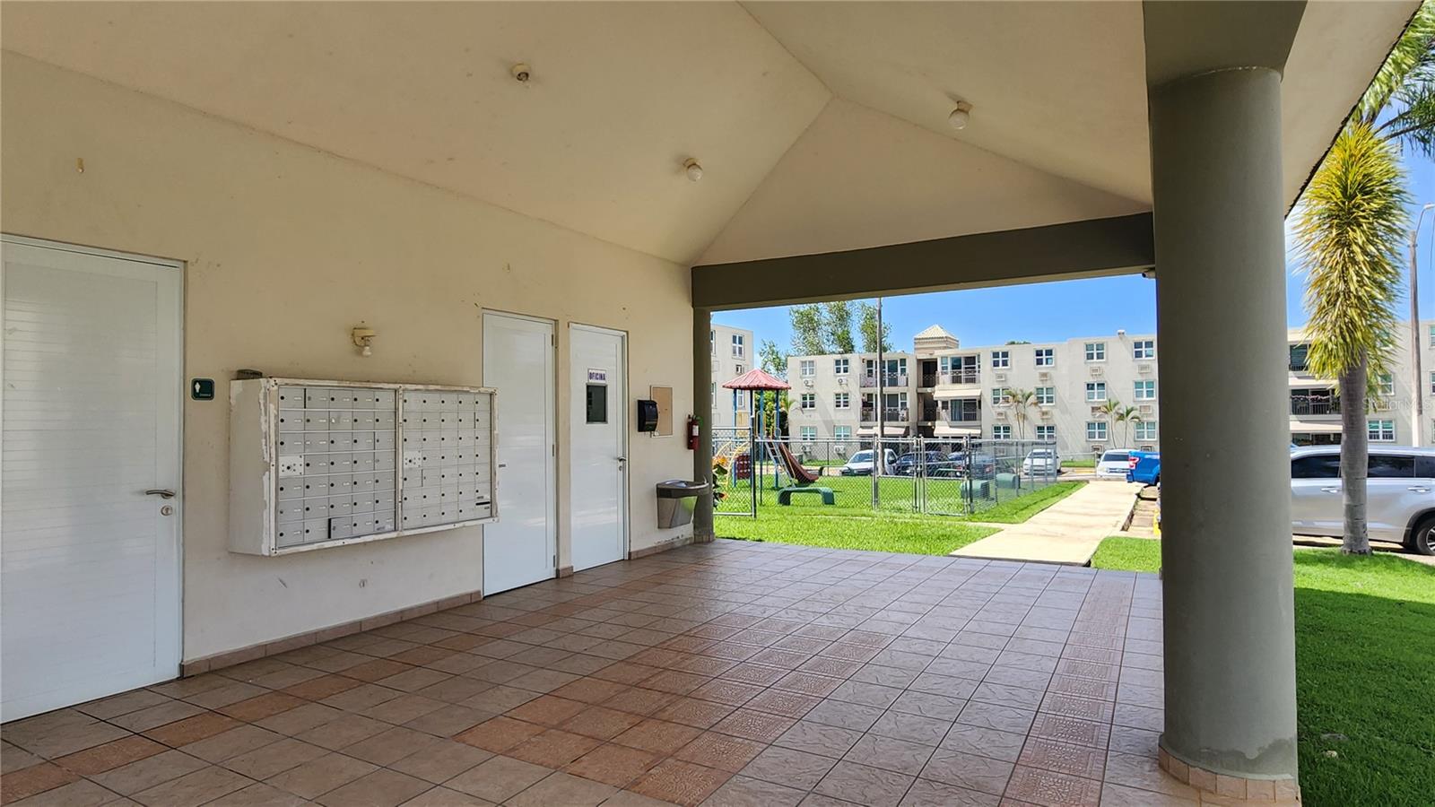 C-121 La Inmaculada Court Cond Property Photo 9