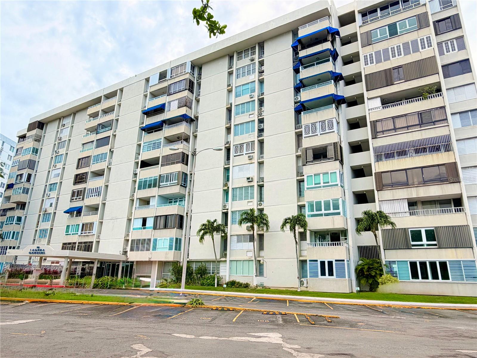 Cond. Laguna Gardens 2 Ave Laguna #7a Property Photo 1