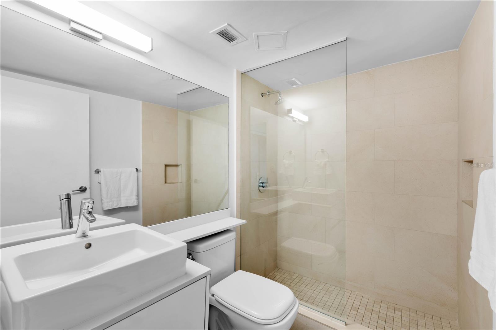 25 Munoz Rivera Ave #414 Property Photo 11