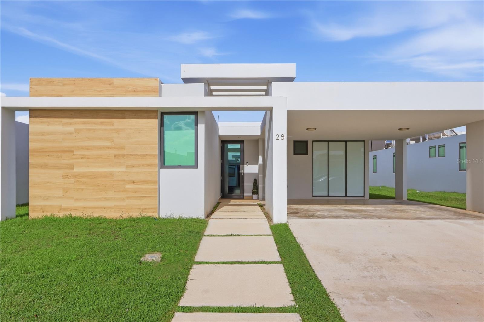 28 Calle Volga Property Photo 1