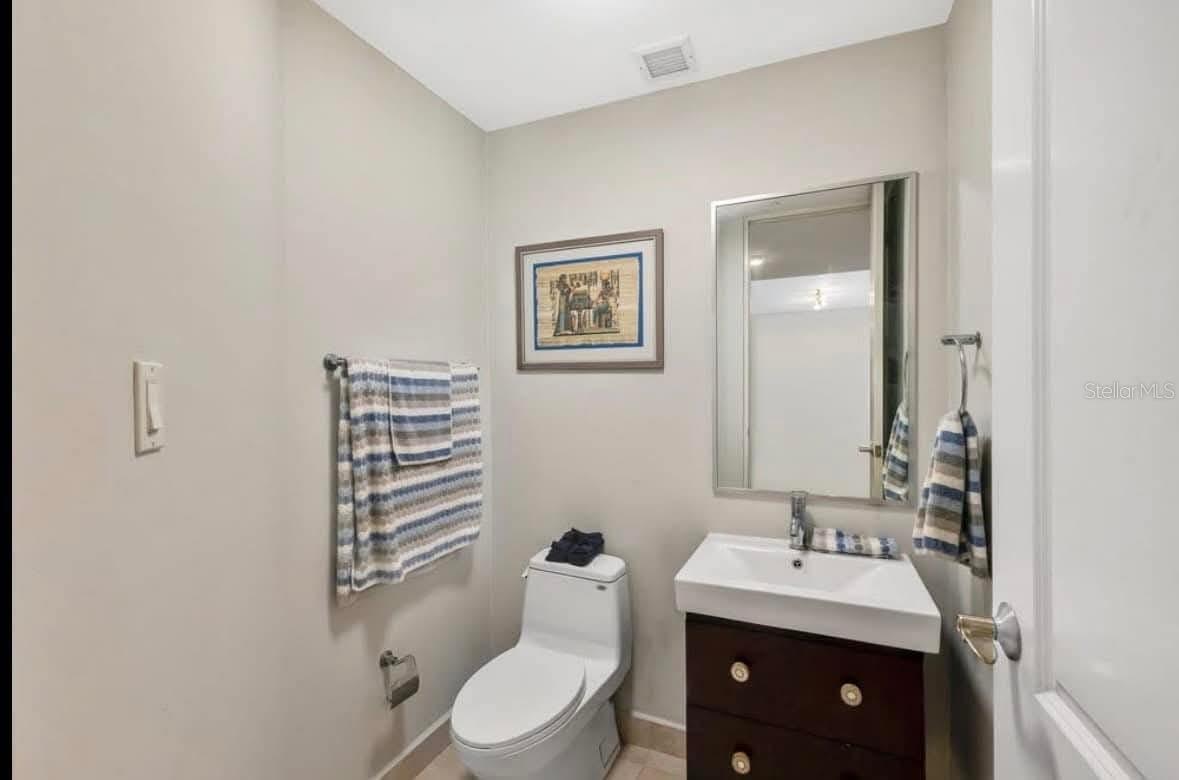 Calle Olivine 83 Treasure Point #323 Property Photo 12