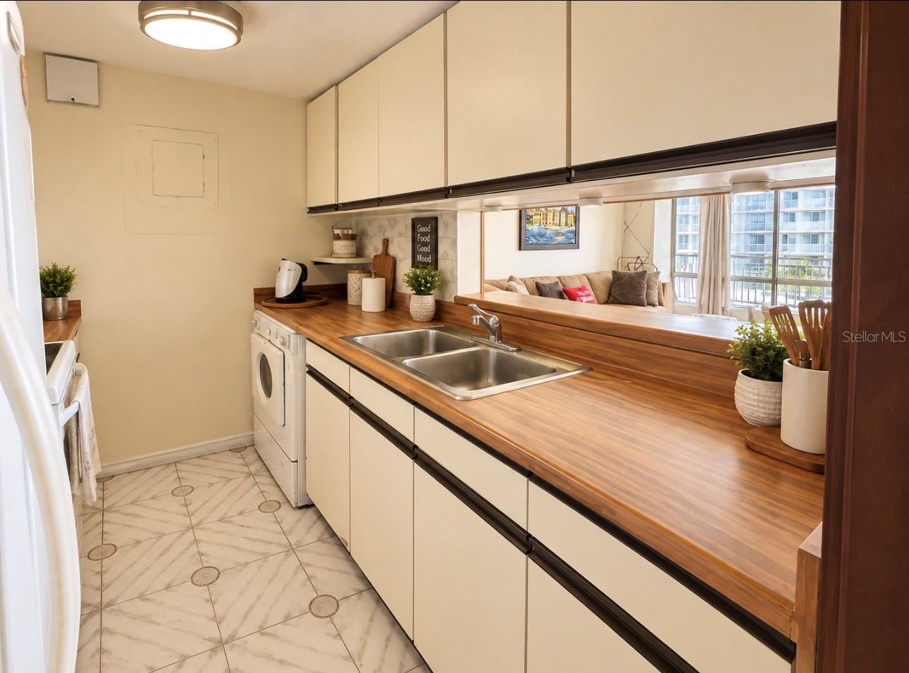 8188 Coral Beach Ave Isla Verde Property Photo 8