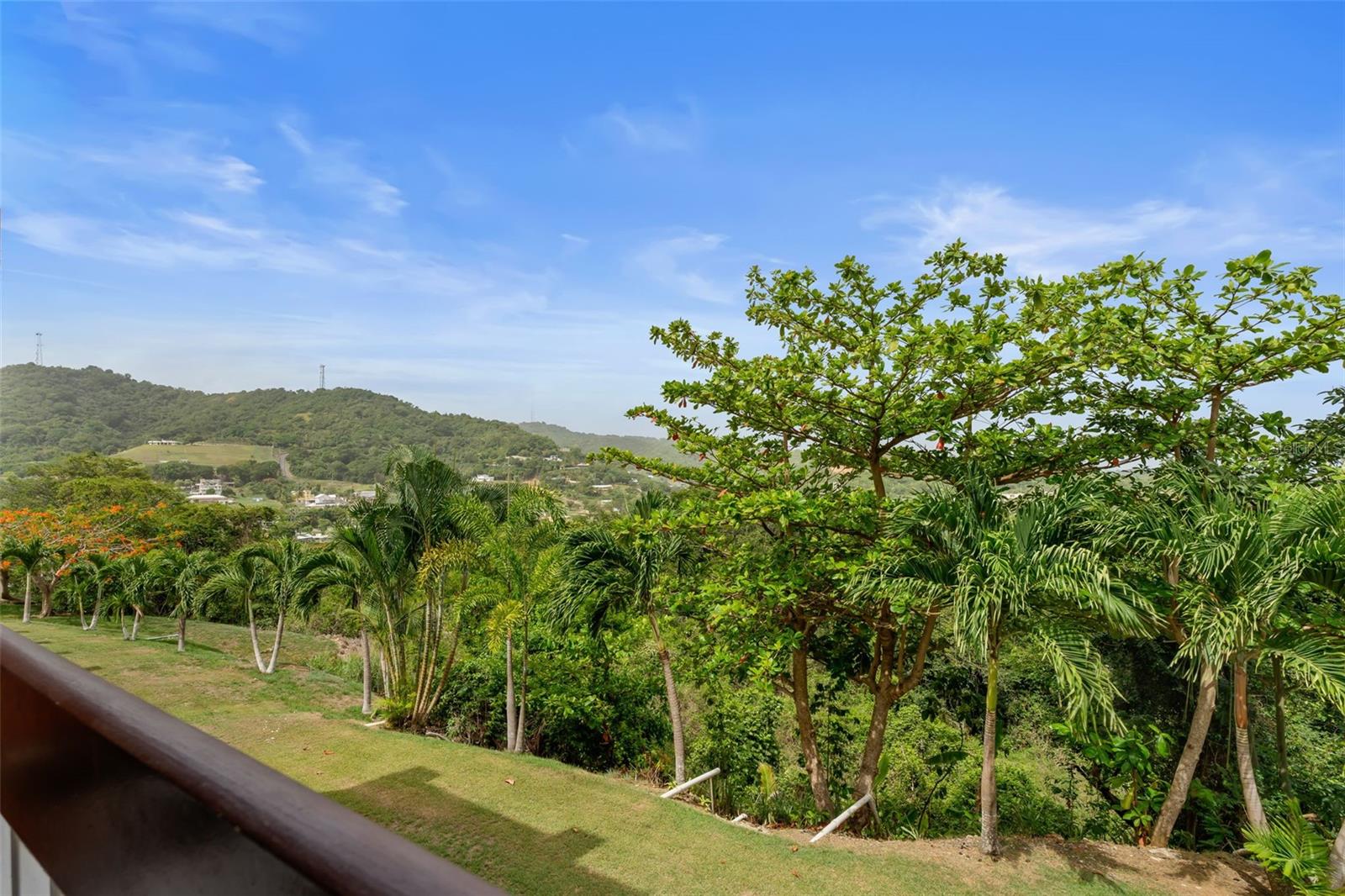 Cond. La Loma Blvd. La Loma #204 Property Photo 11