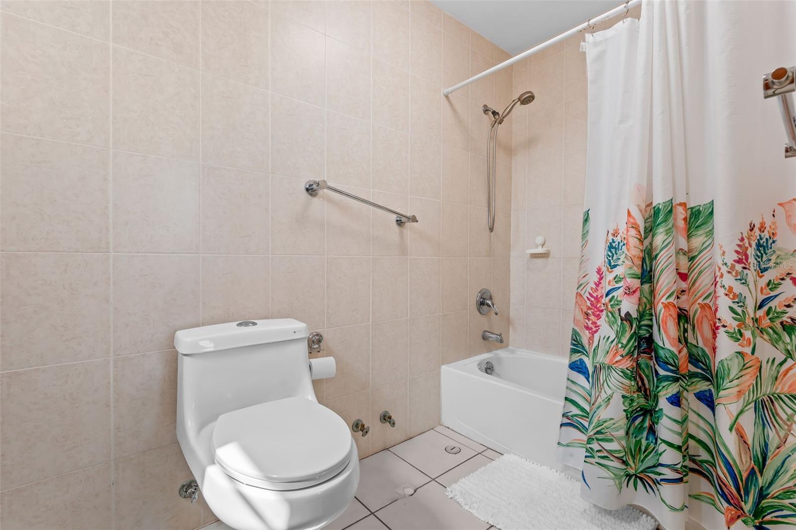 Cond. La Loma Blvd. La Loma #204 Property Photo 22