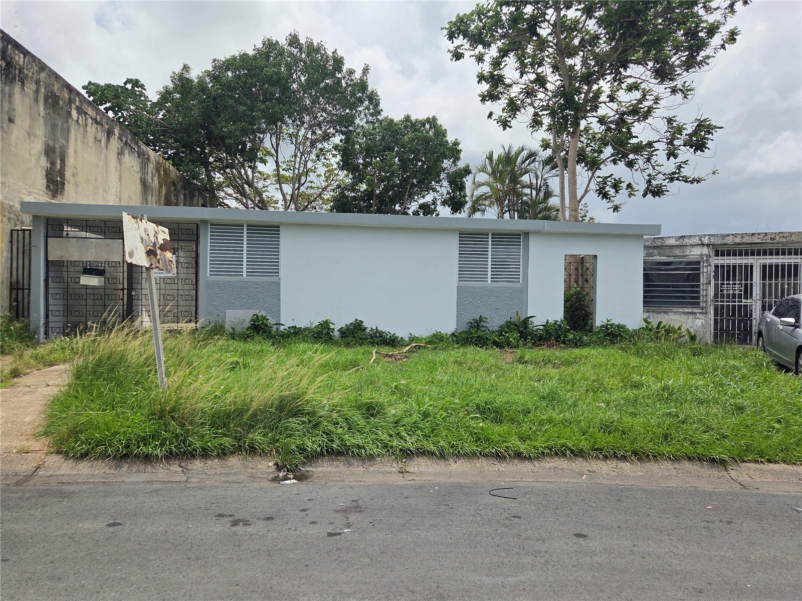 Calle 1 Blq A #479 Rolling Hills Property Photo 1
