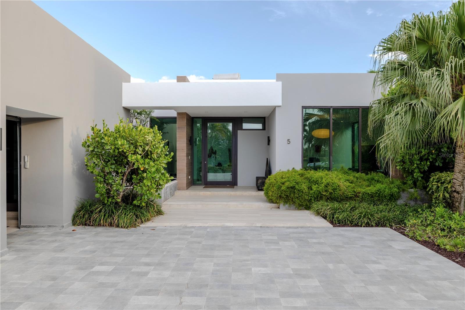 5 Salt Ln Property Photo 3