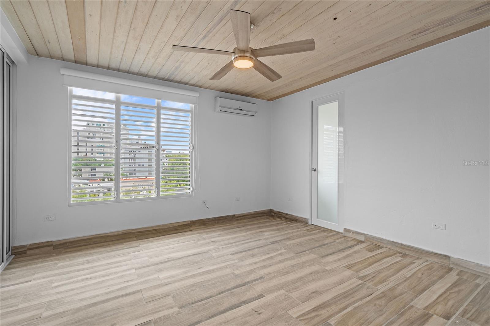 1223 Wilson Ave. #401 Property Photo 11