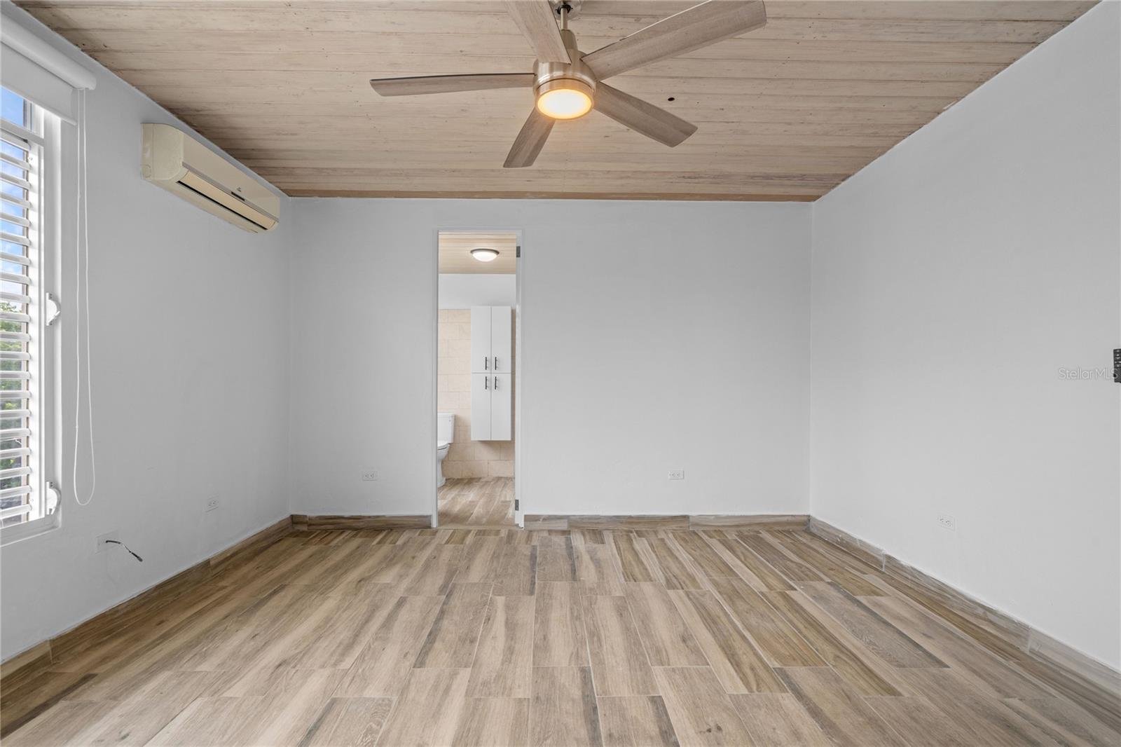 1223 Wilson Ave. #401 Property Photo 12