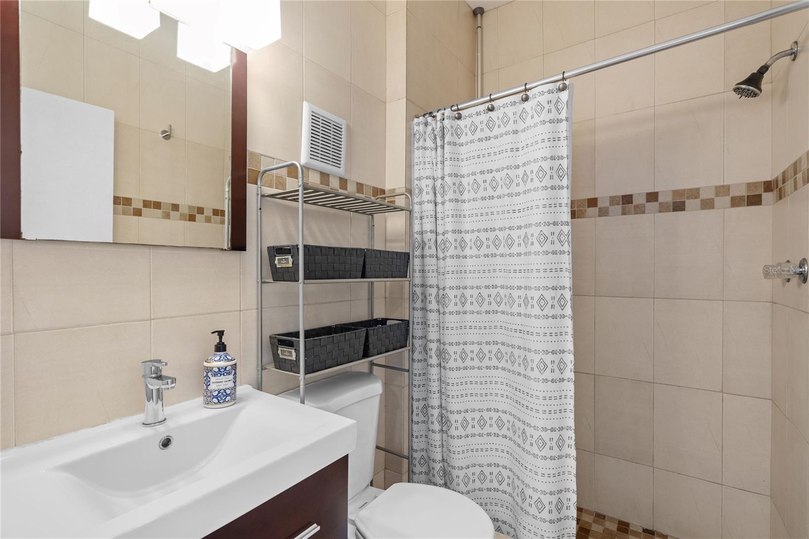 1020 Ashford Ave #420 Property Photo 21