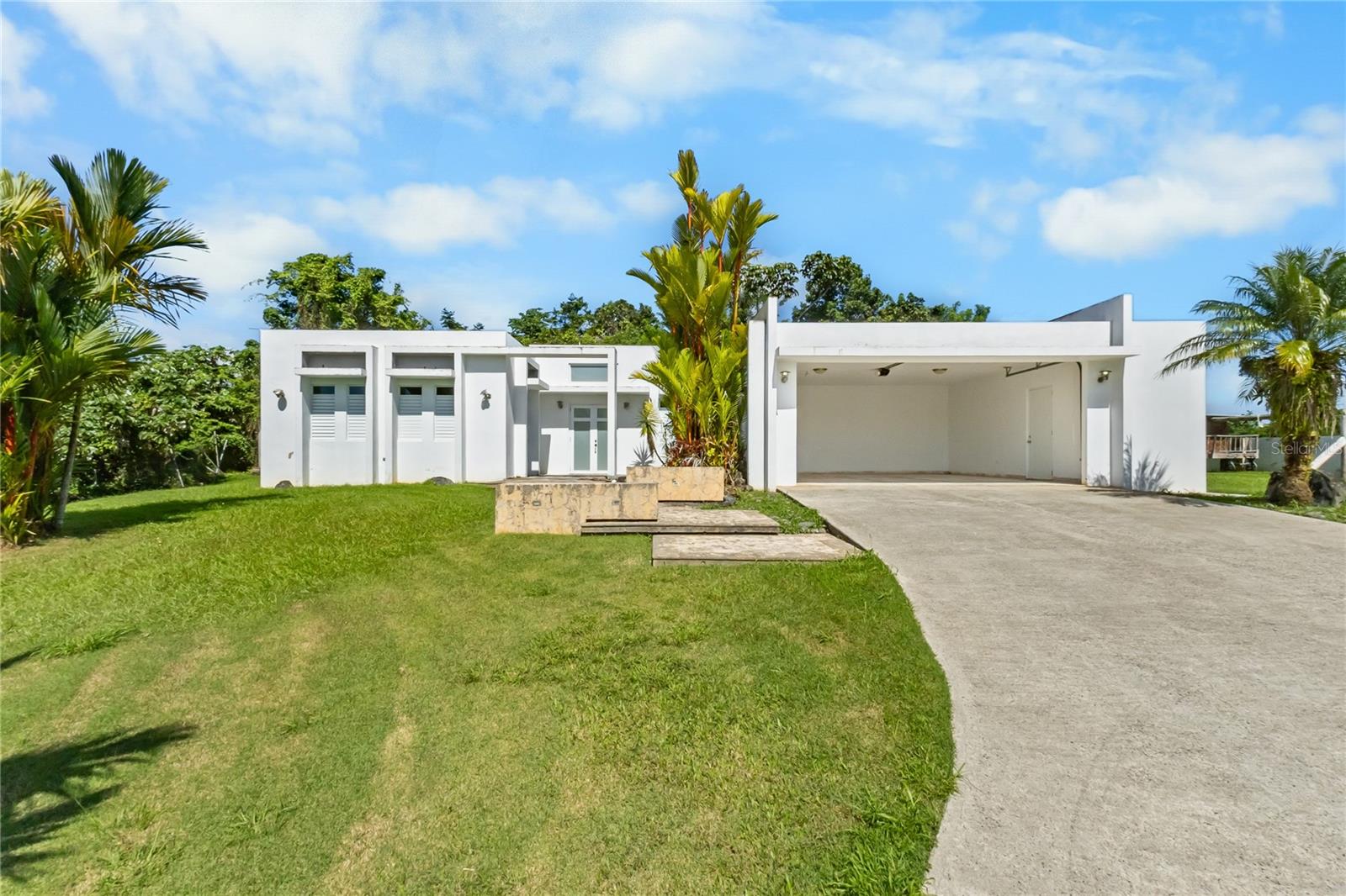 908 Los Tres Puntos Property Photo 1