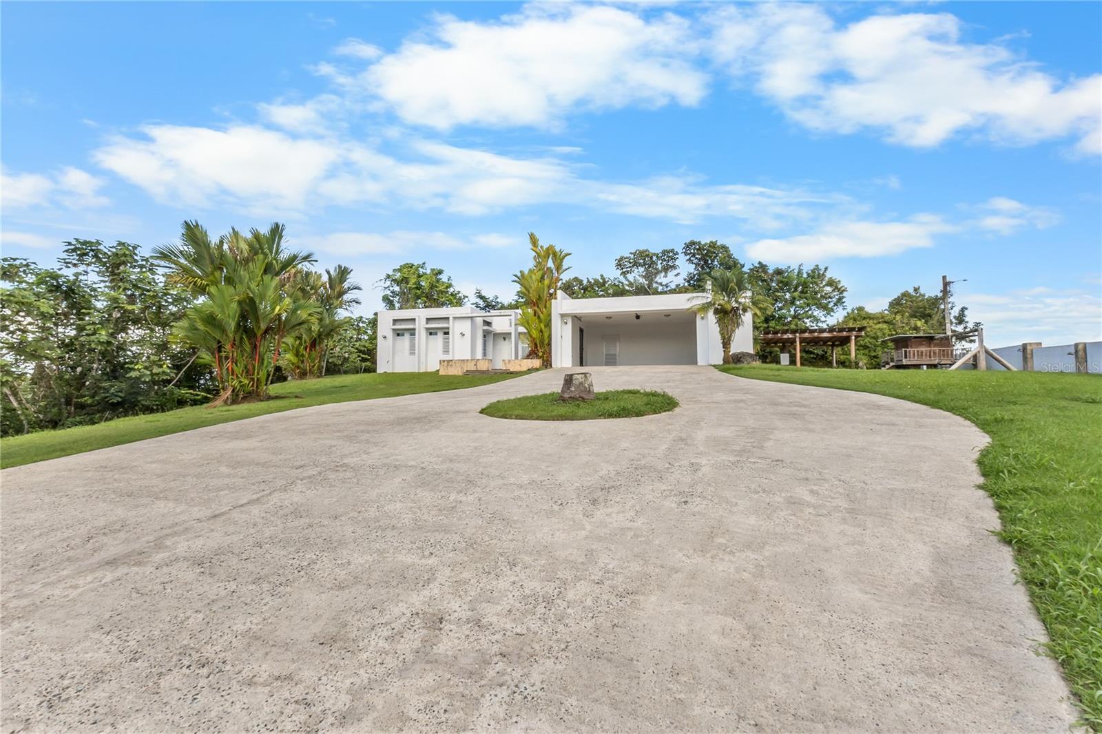 908 Los Tres Puntos Property Photo 2