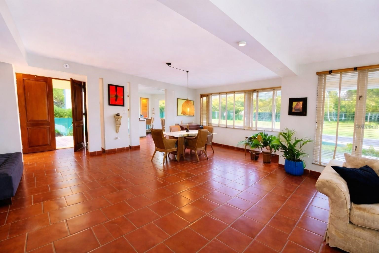 Principal E1 Lakeside Villas Property Photo 2