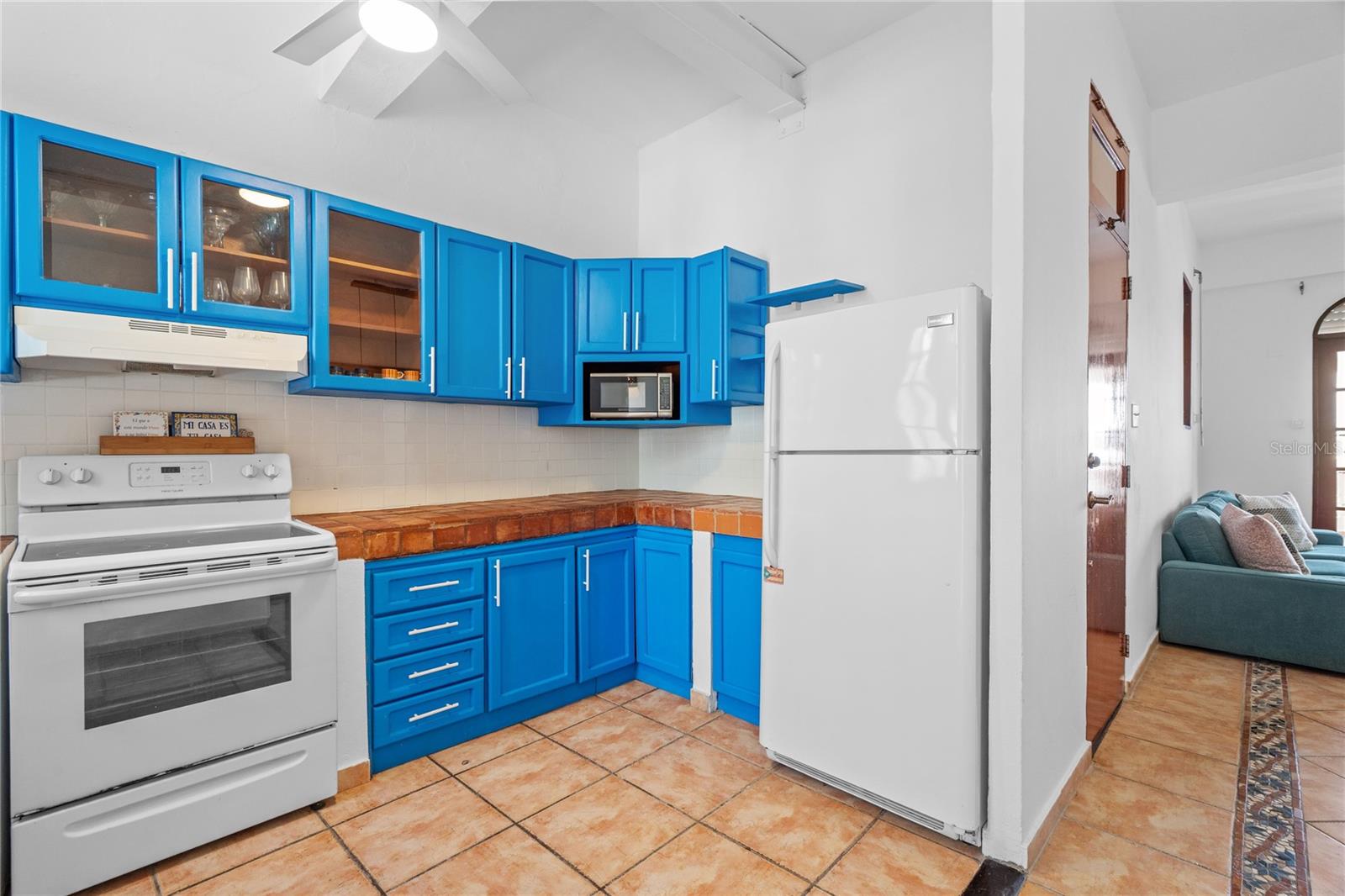 353 Calle De La Luna #301 Property Photo 6