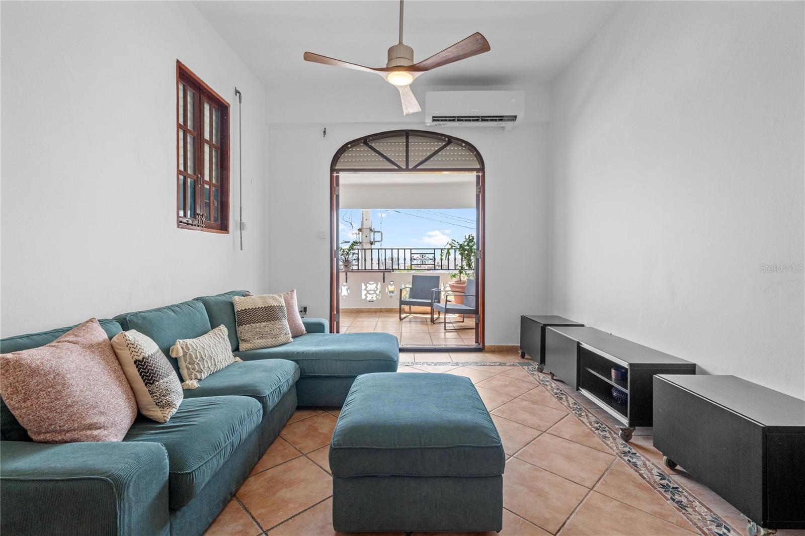 353 Calle De La Luna #301 Property Photo 12