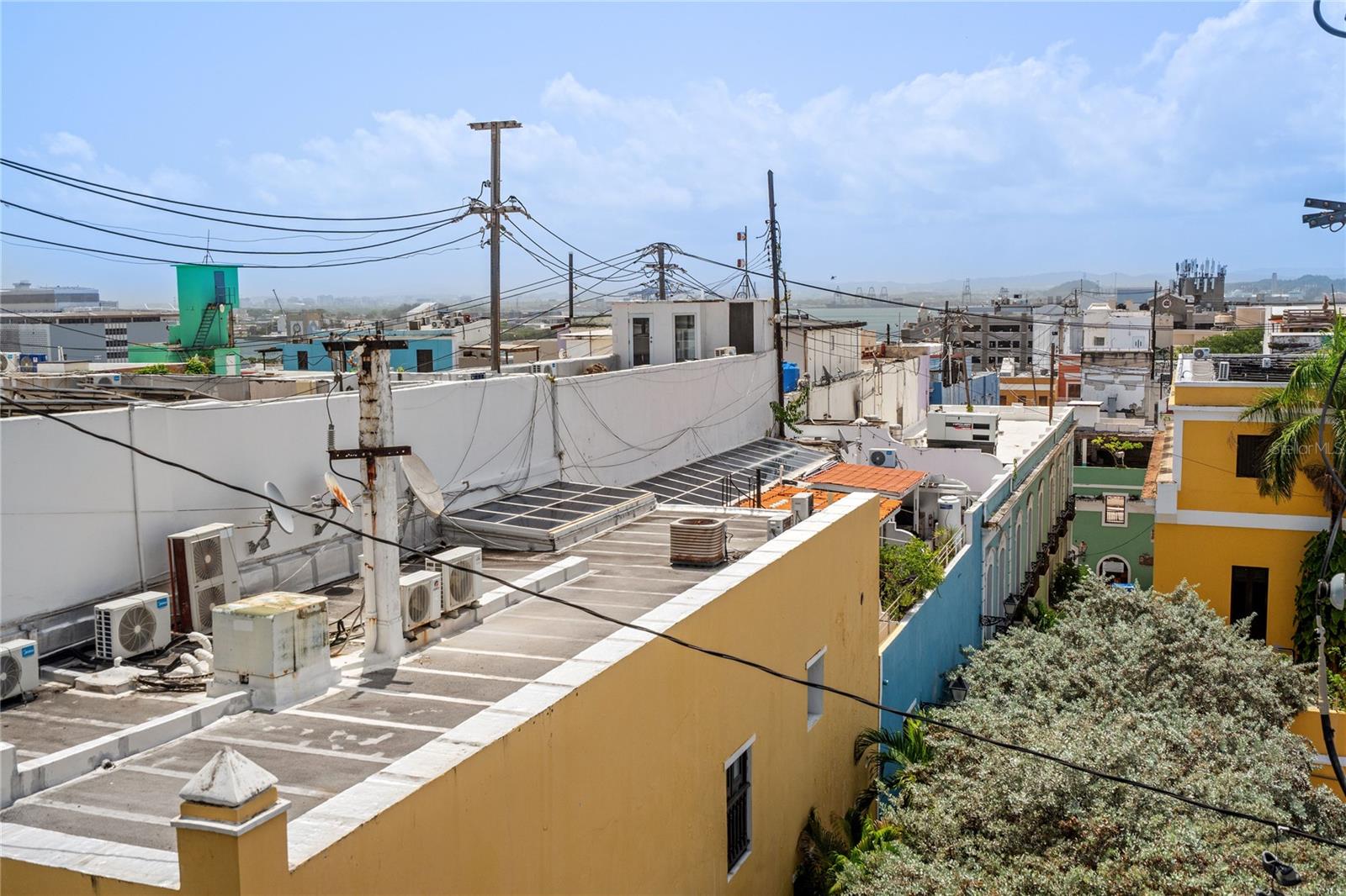 353 Calle De La Luna #301 Property Photo 16