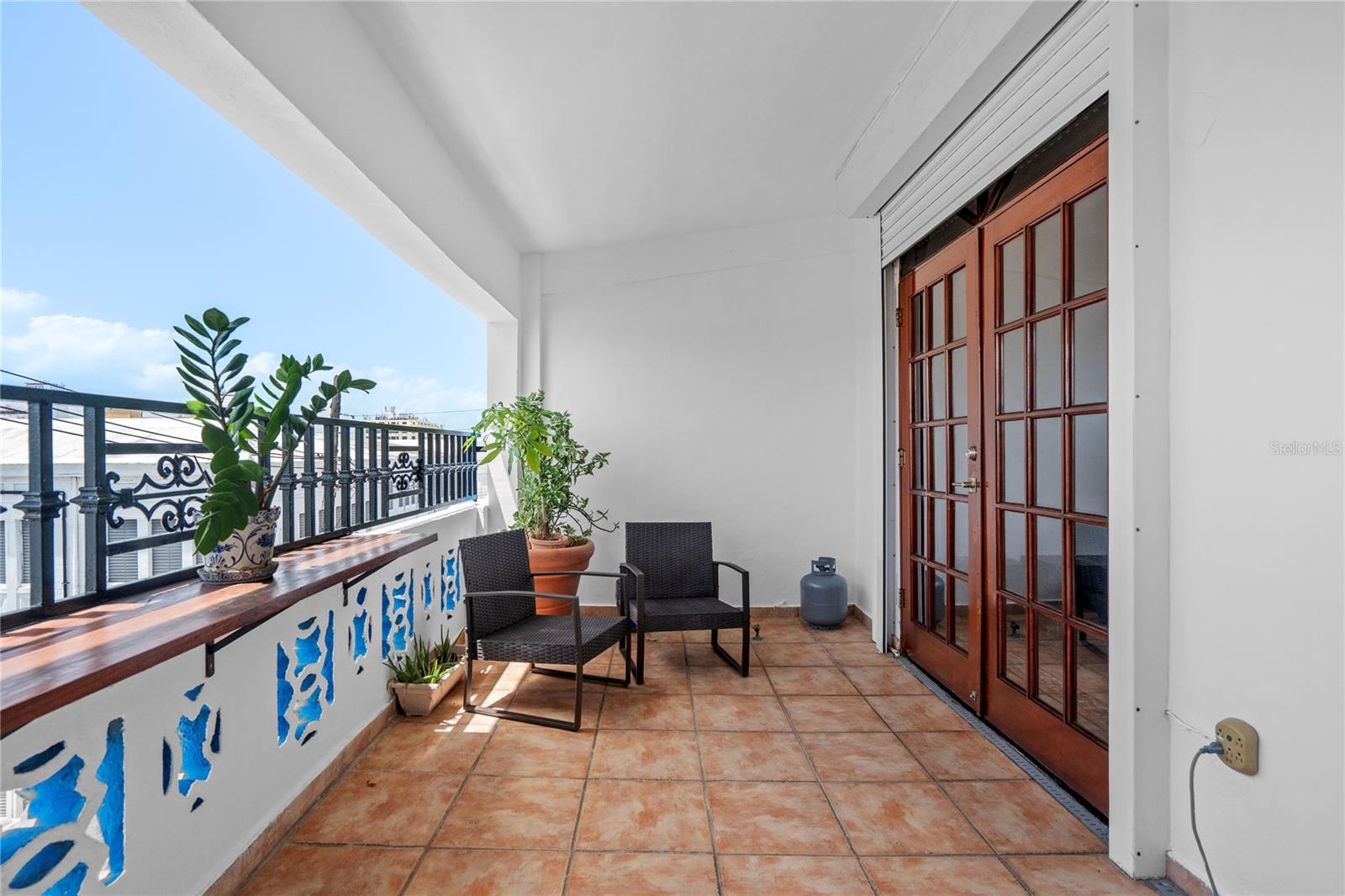 353 Calle De La Luna #301 Property Photo 17