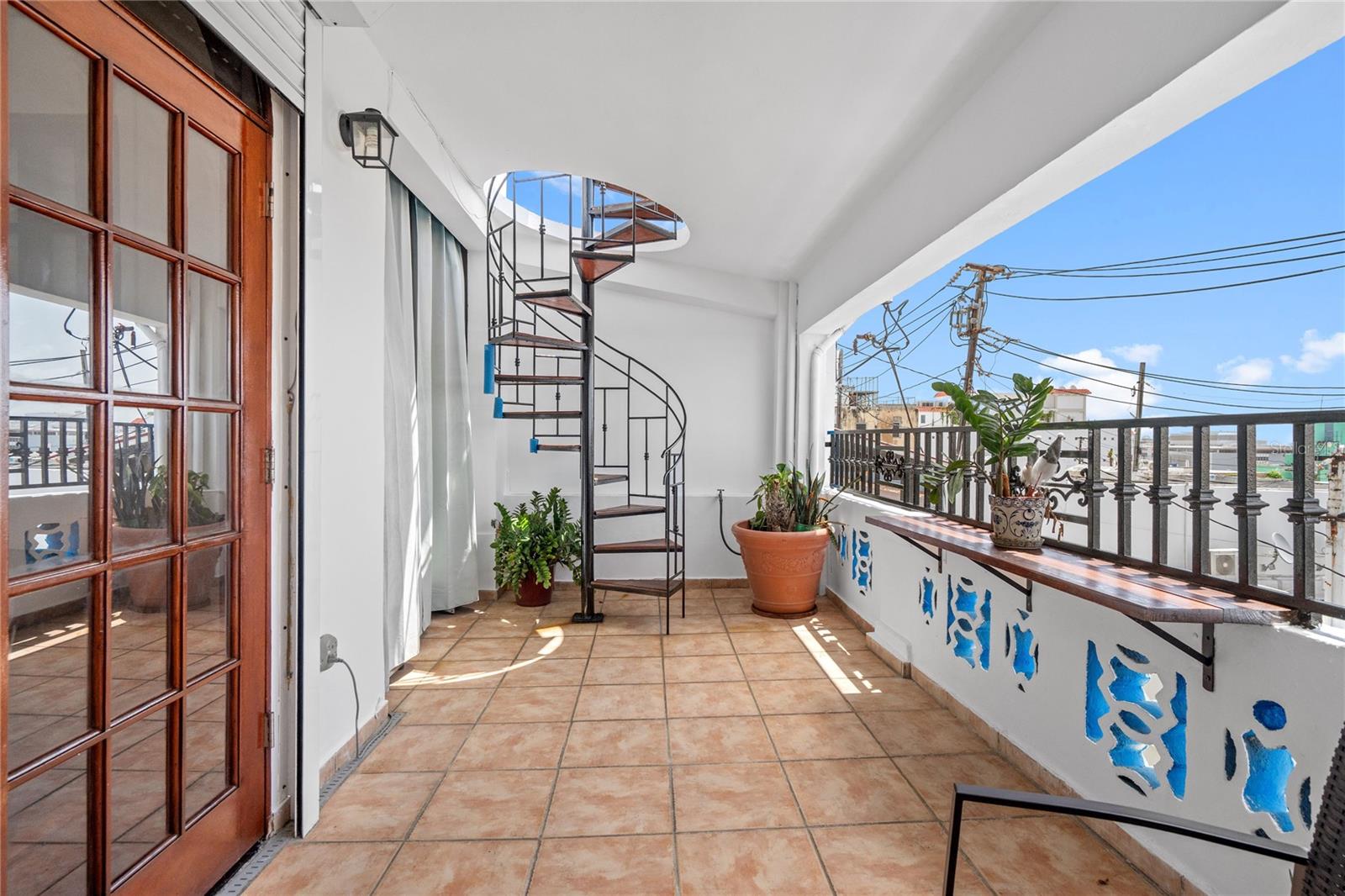 353 Calle De La Luna #301 Property Photo 18