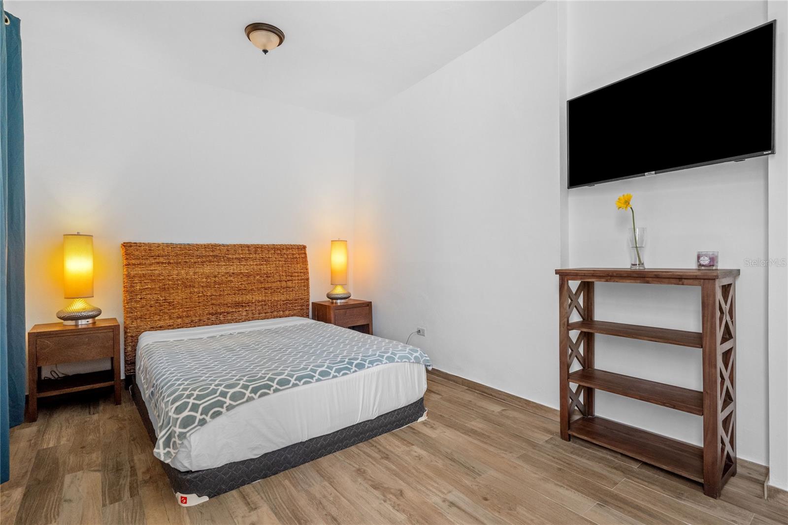 353 Calle De La Luna #301 Property Photo 19