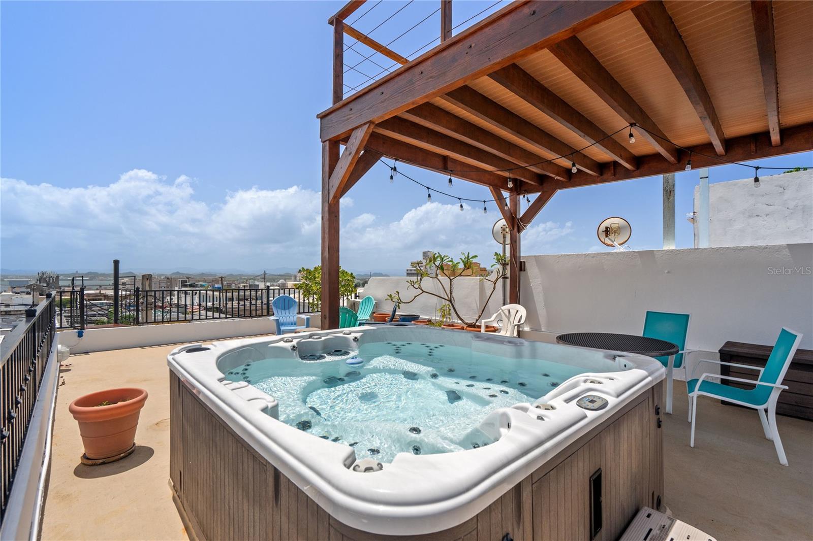 353 Calle De La Luna #301 Property Photo 33