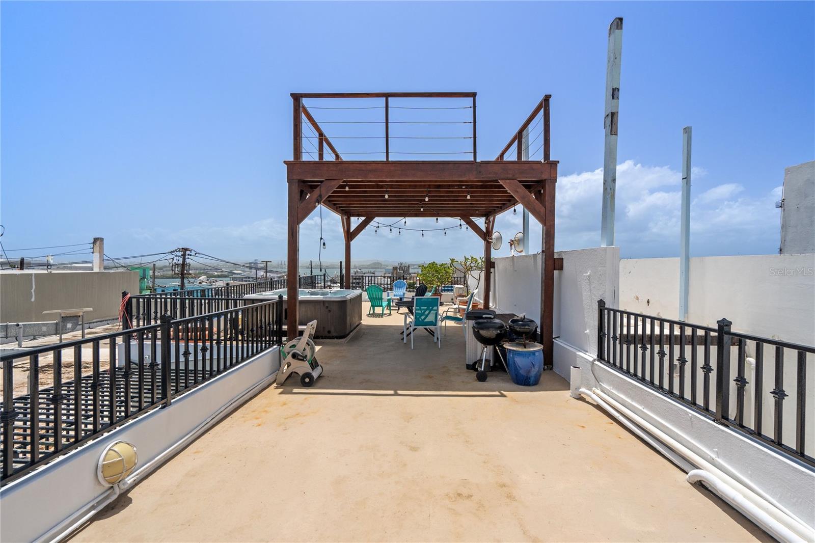 353 Calle De La Luna #301 Property Photo 34