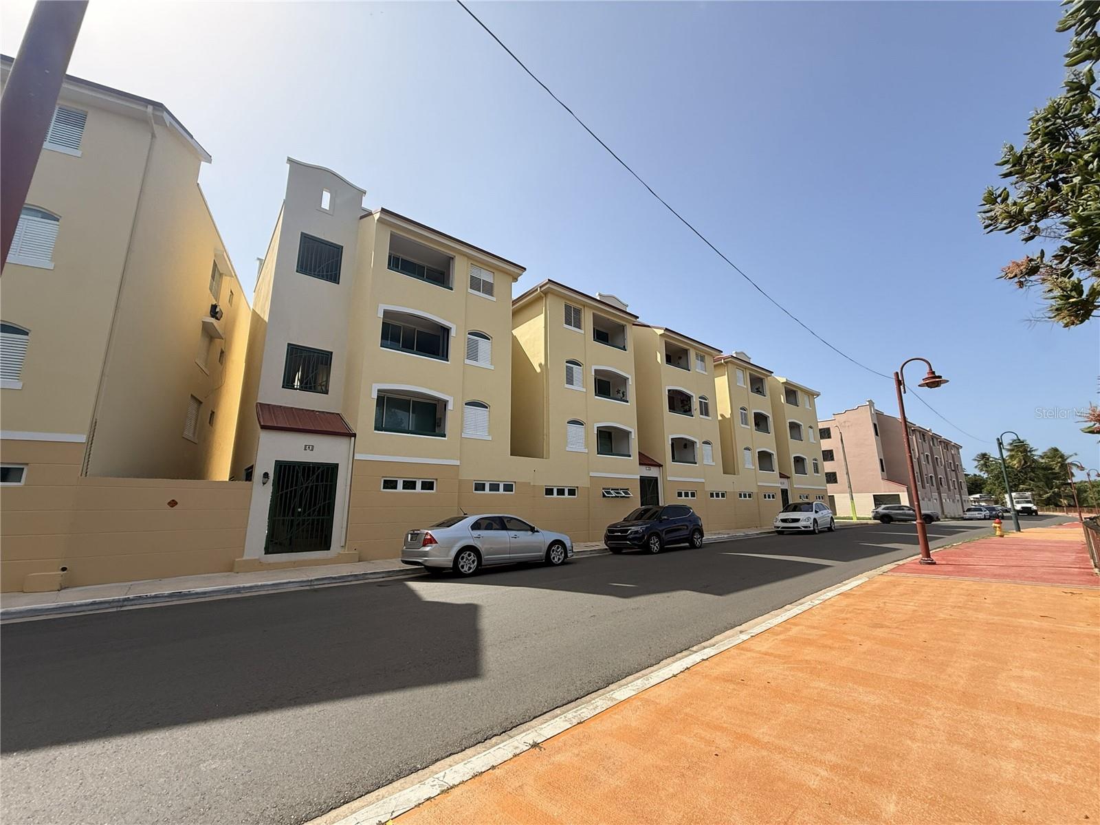 Pr-684 Condo. Marina Iii #b-803 Property Photo 1