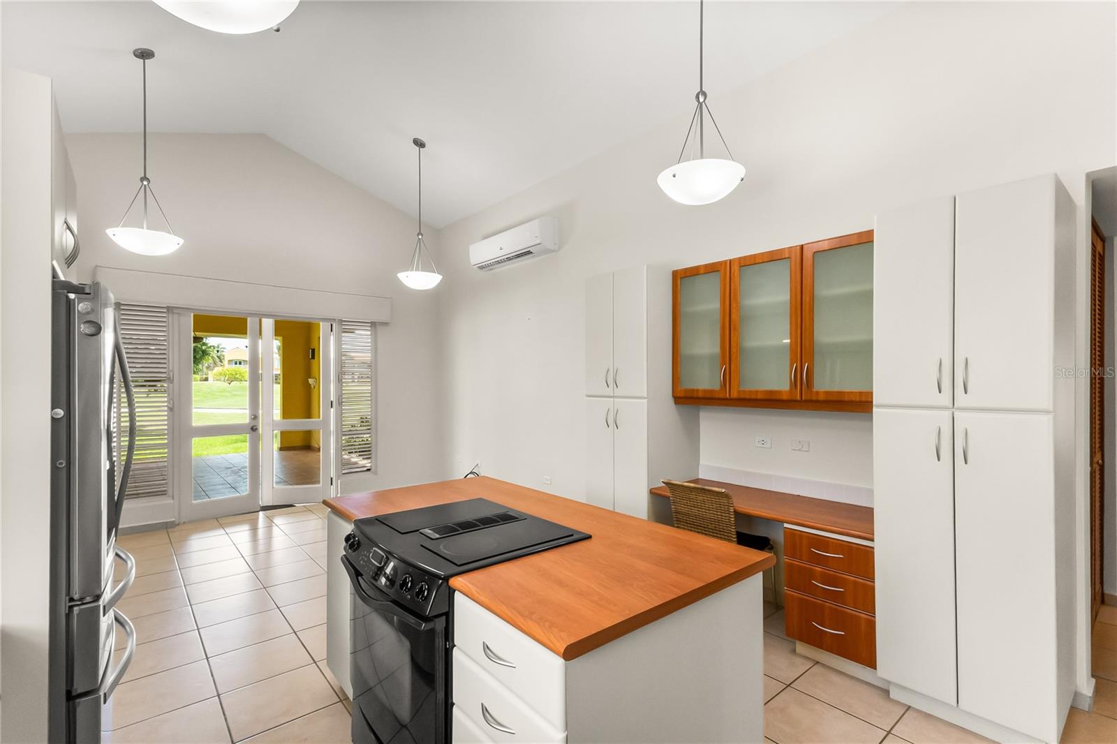 1 Eagle St Property Photo 8