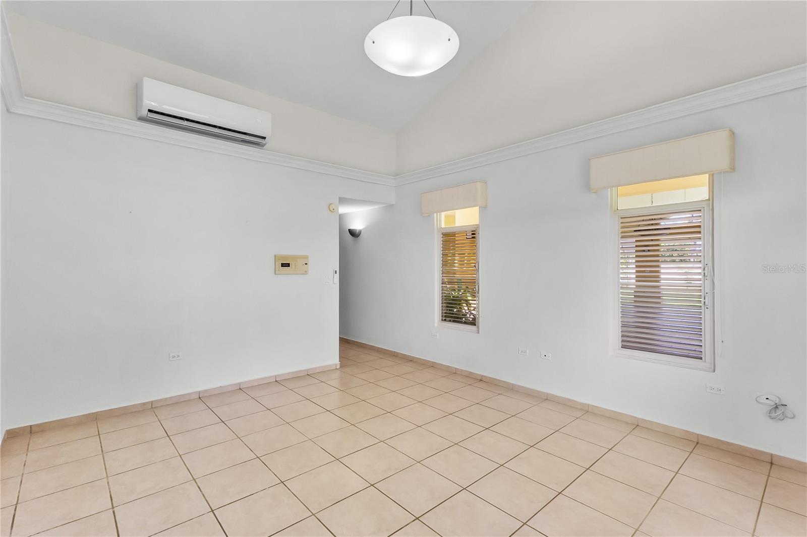 1 Eagle St Property Photo 35