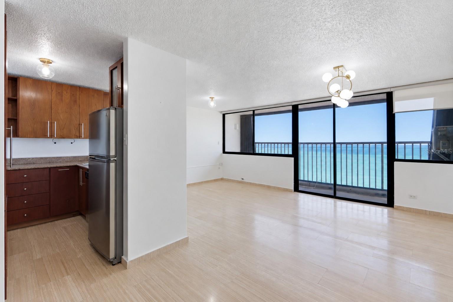 1035 Ashford Avenue #505 Property Photo 8