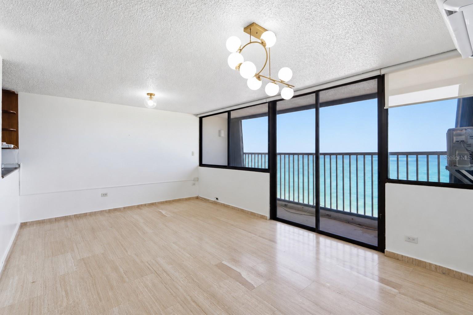 1035 Ashford Avenue #505 Property Photo 9