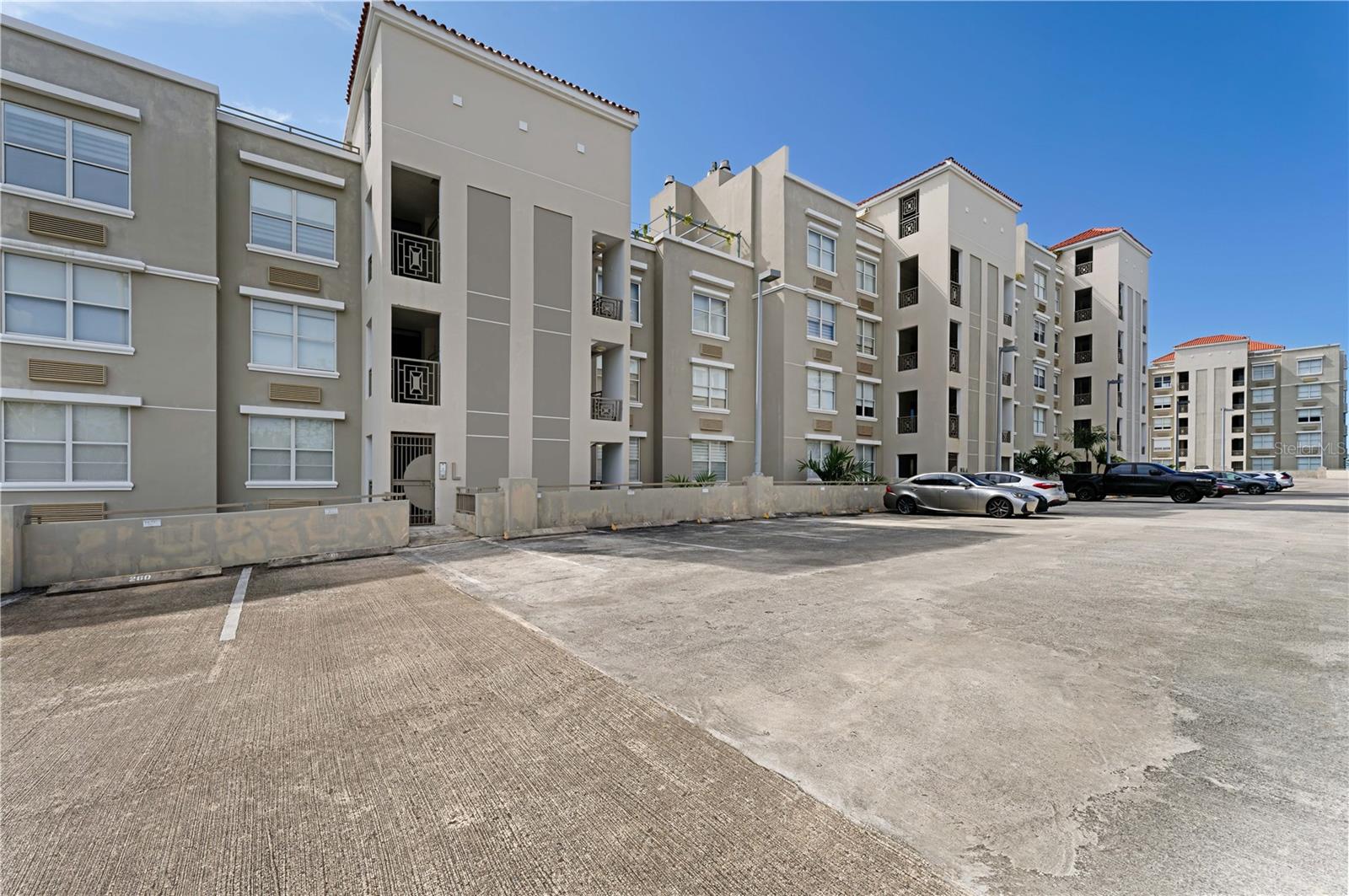 270 San Ignacio Ave #penthouse-l512 Property Photo 2