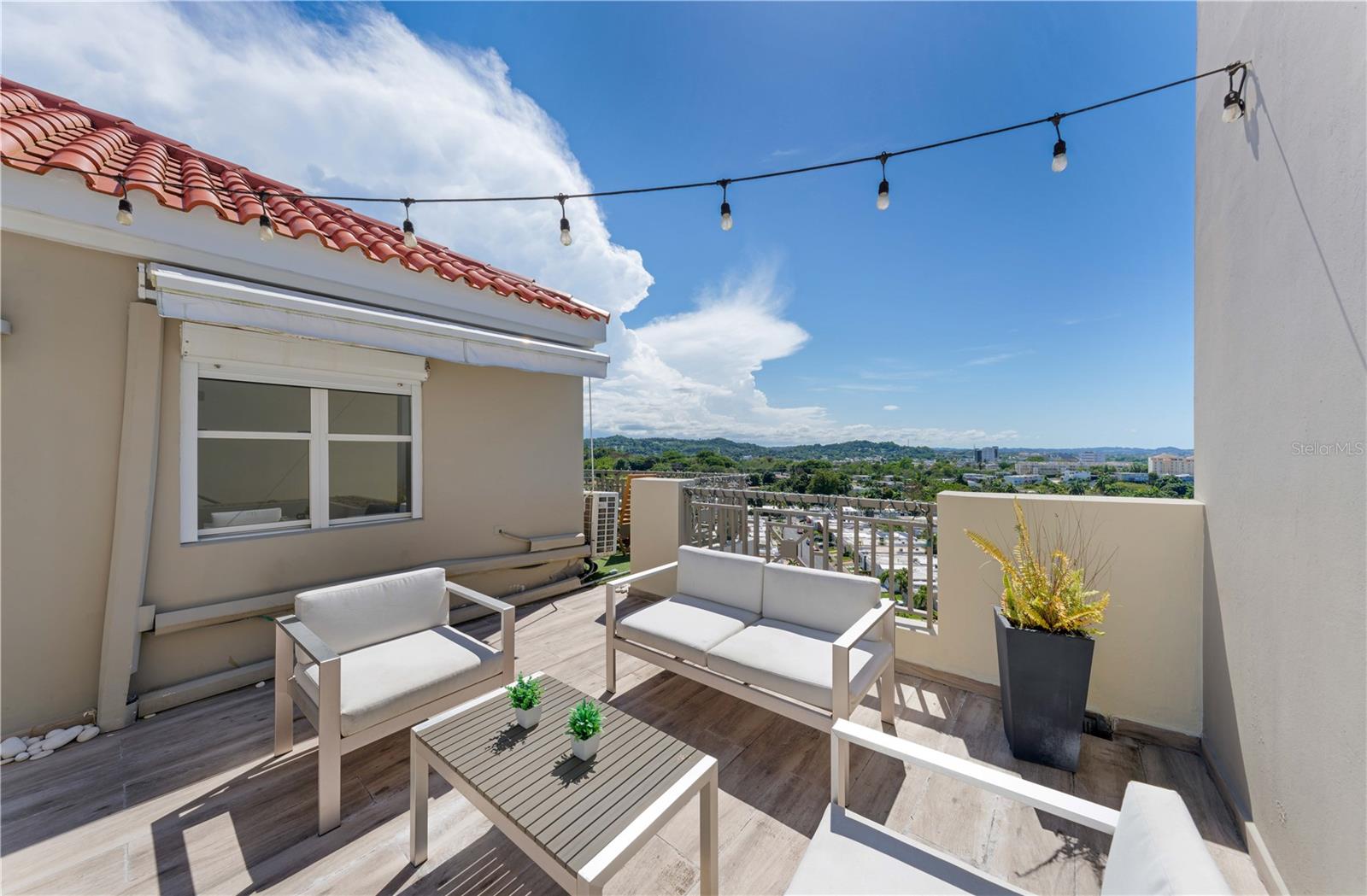 270 San Ignacio Ave #penthouse-l512 Property Photo 3