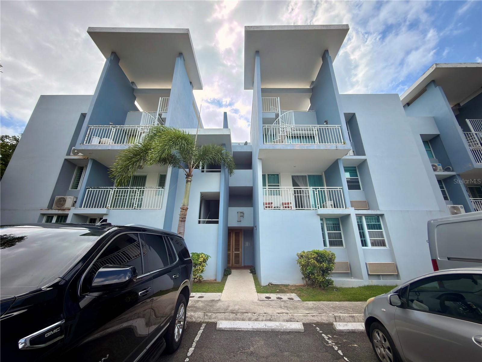 Cond Paseo Del Rey #f-302 Property Photo 4