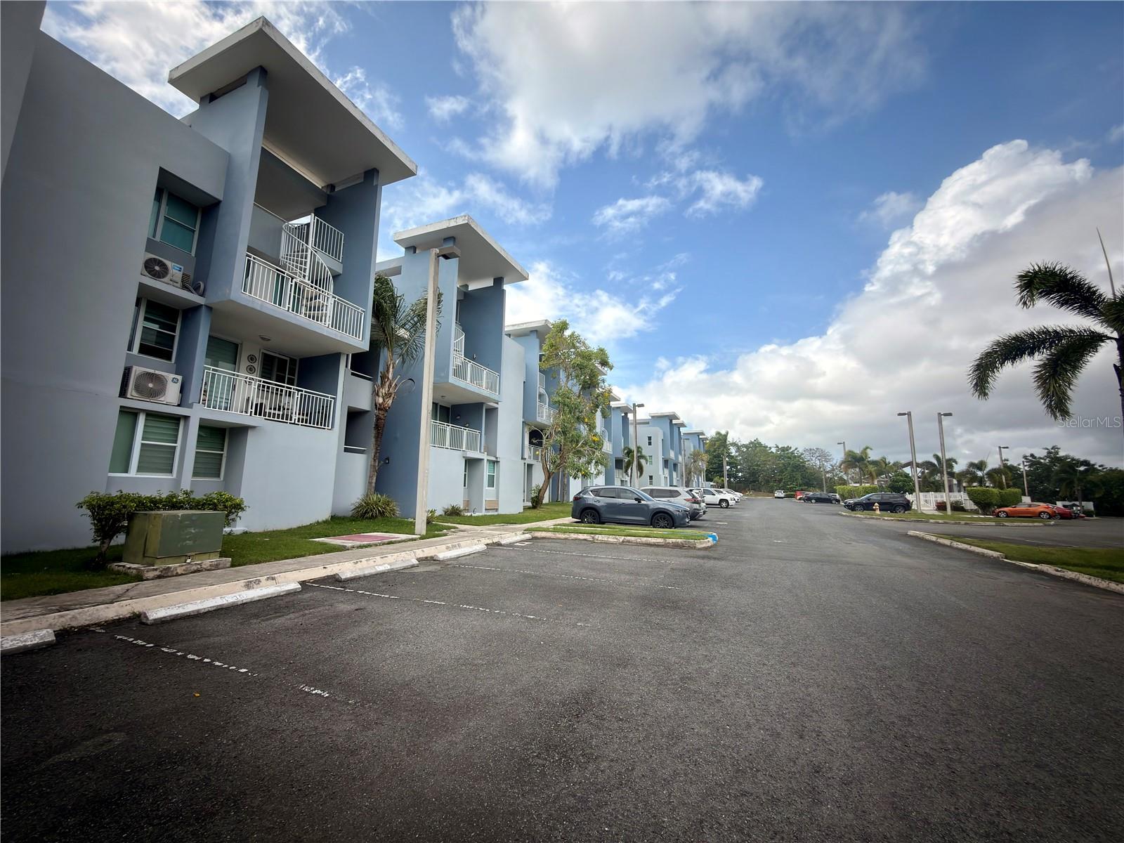 Cond Paseo Del Rey #f-302 Property Photo 5