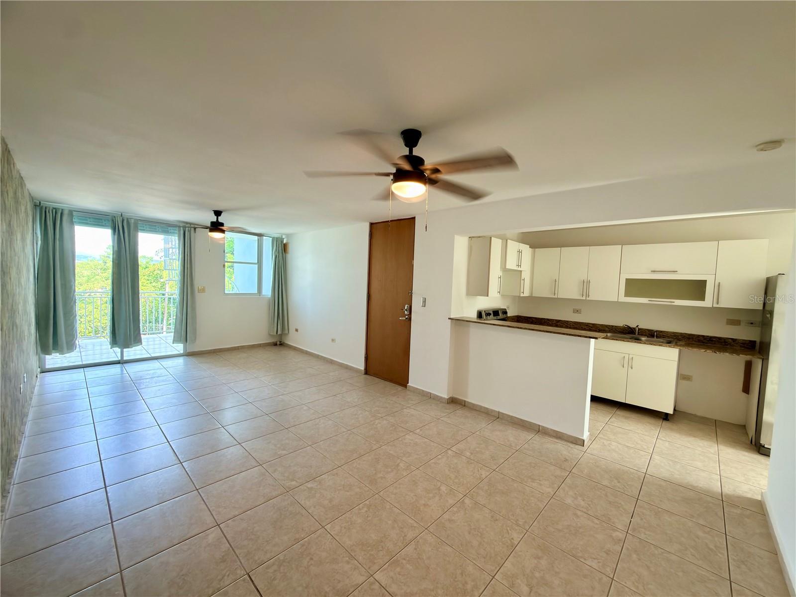Cond Paseo Del Rey #f-302 Property Photo 8