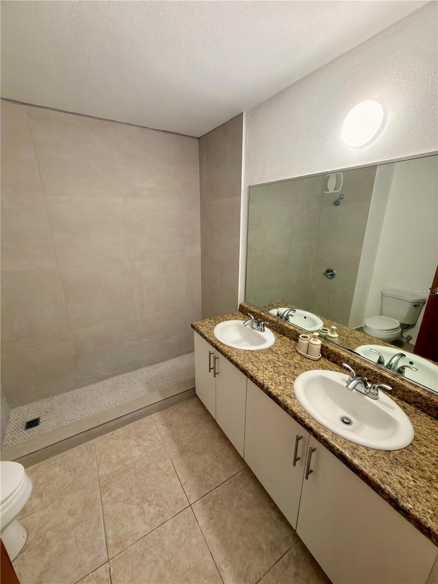 Cond Paseo Del Rey #f-302 Property Photo 16