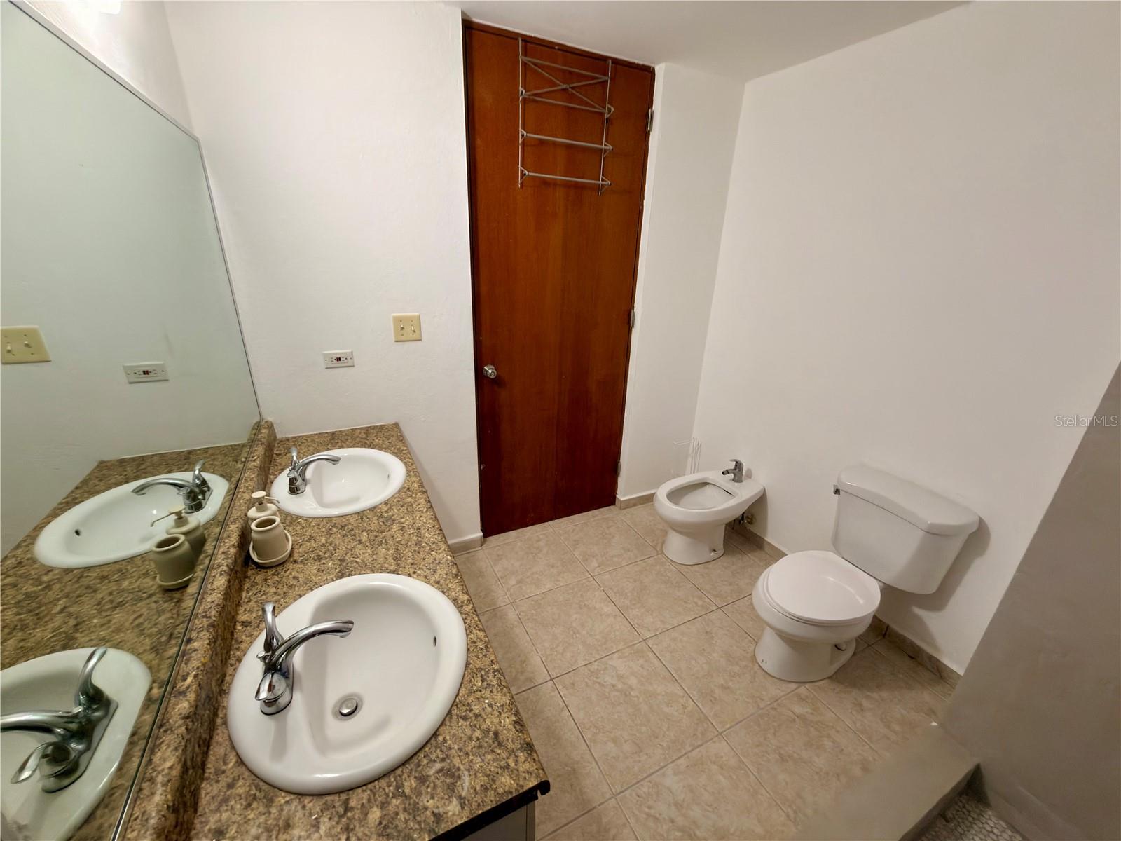 Cond Paseo Del Rey #f-302 Property Photo 17