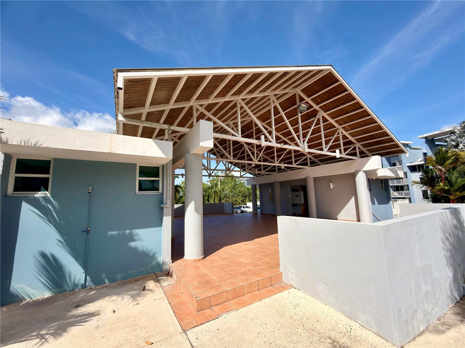 Cond Paseo Del Rey #f-302 Property Photo 28