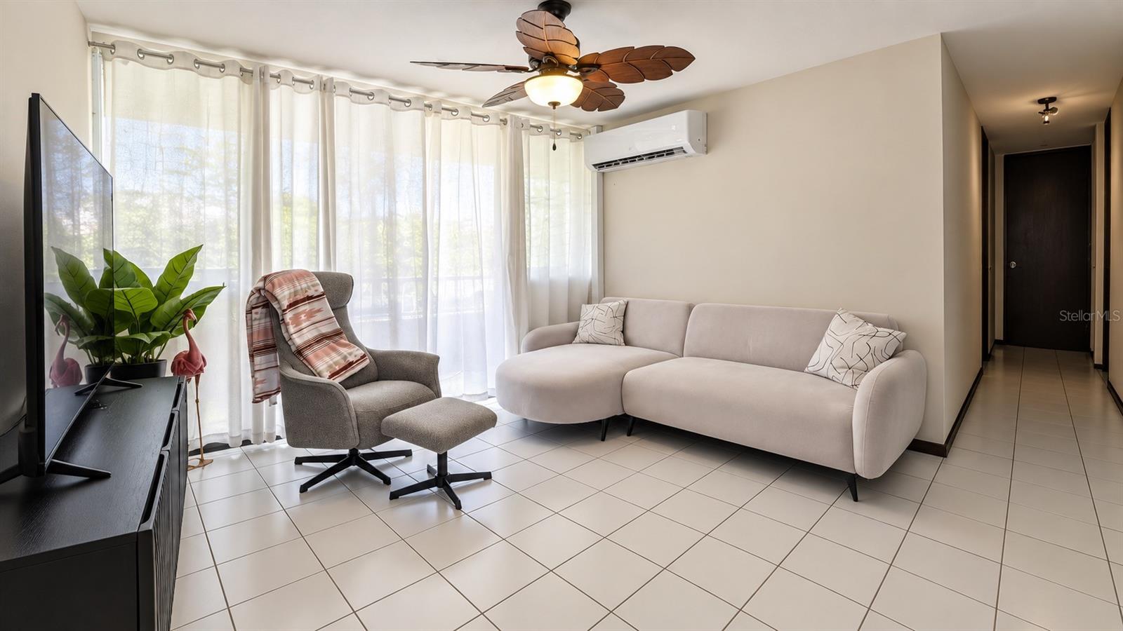Urb. Vista Real Edificio 4-7 #4-7 Property Photo 2