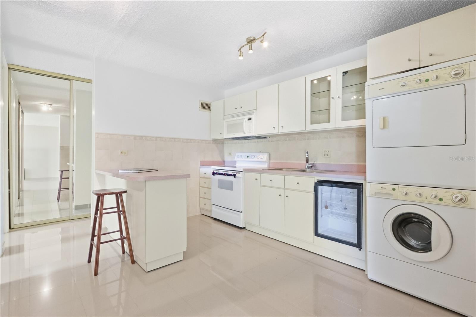 El Señorial Apt 905 Cond Villas Del Señorial #1 Property Photo 7