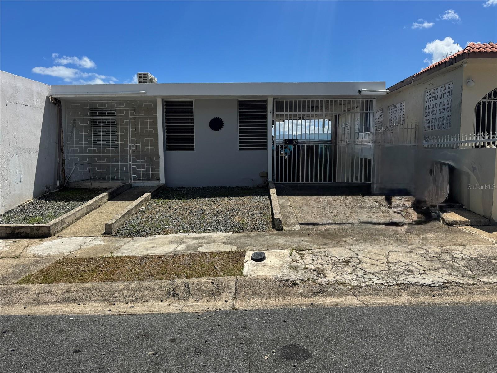 P26 JOSIE PEREZ Property Photo 1
