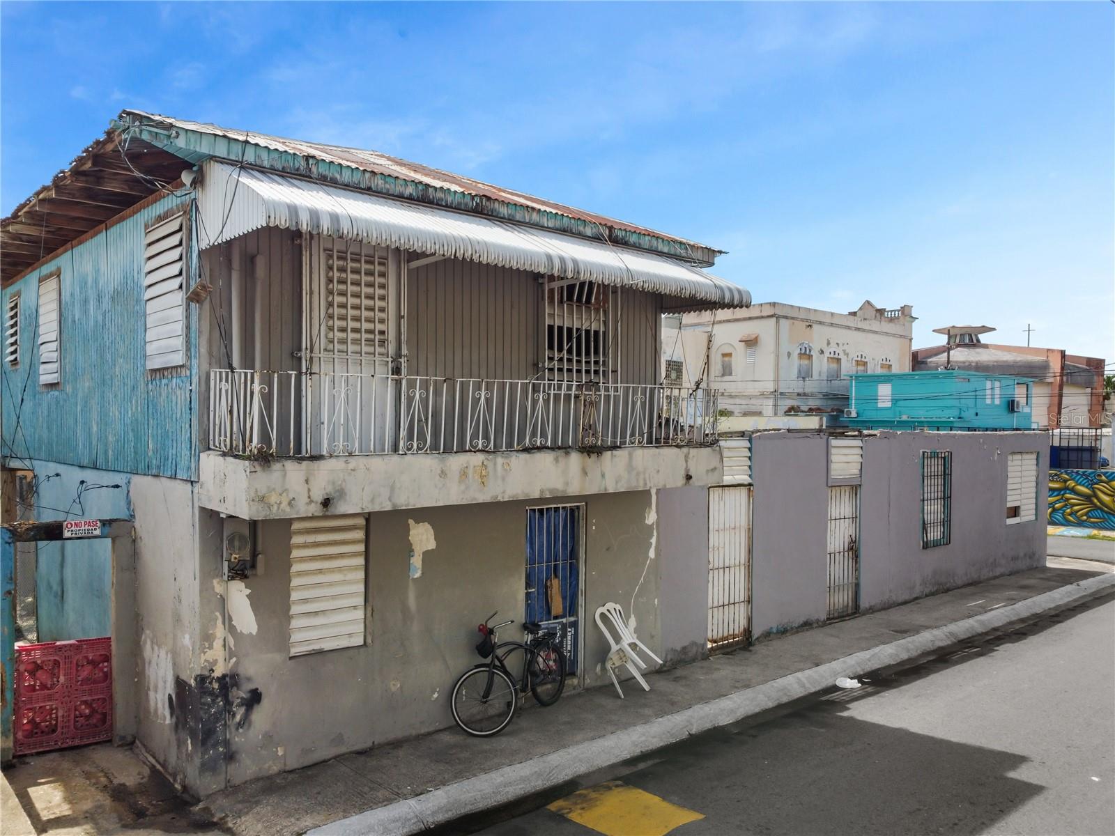 20 Amparo Property Photo 2