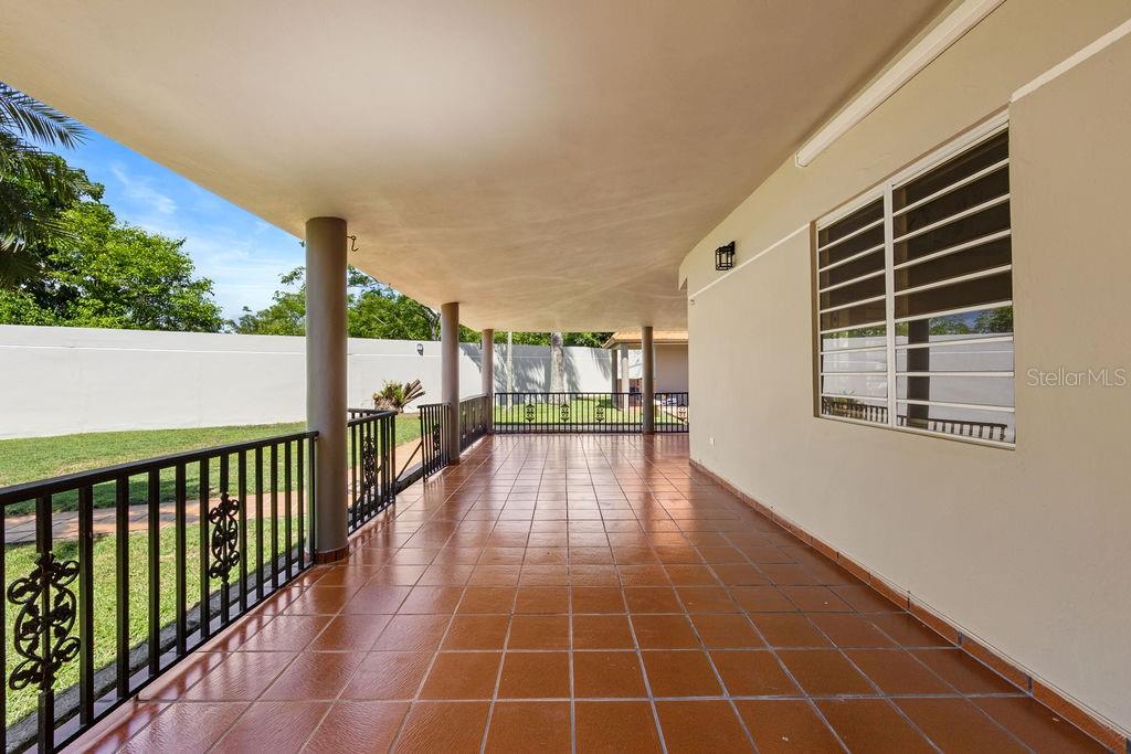 26 Plaza 3 Property Photo 35