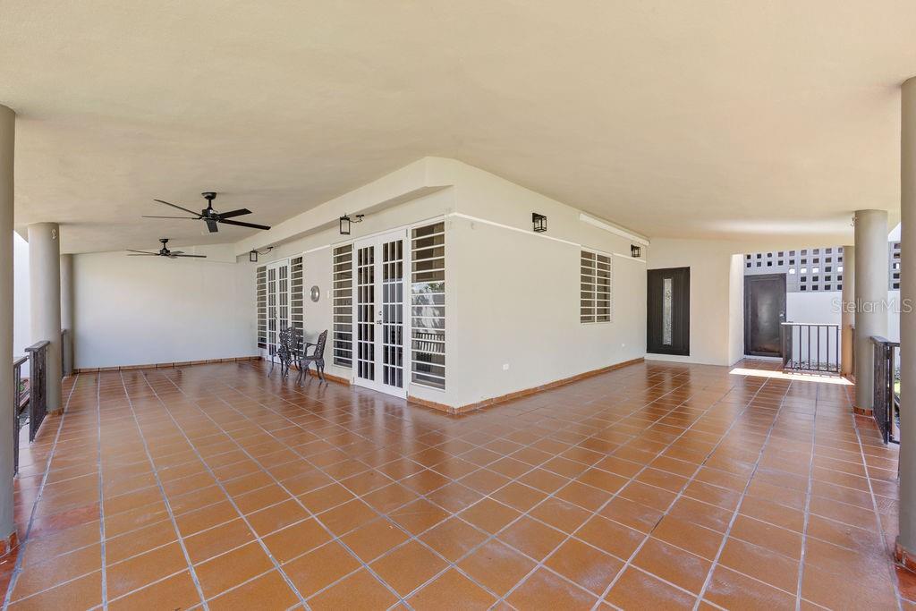 26 Plaza 3 Property Photo 39