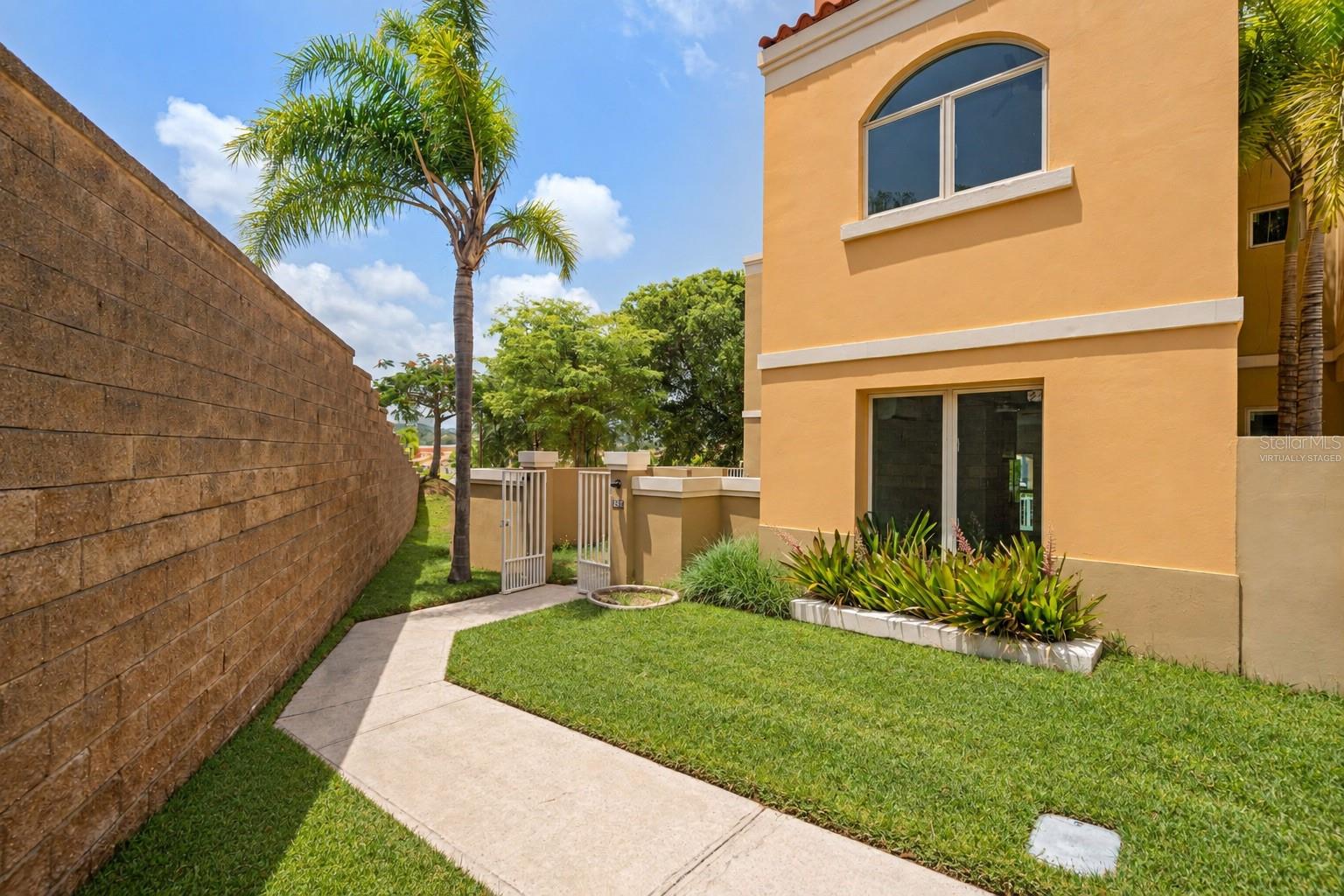 90 Candelero Drive #49 Property Photo 2