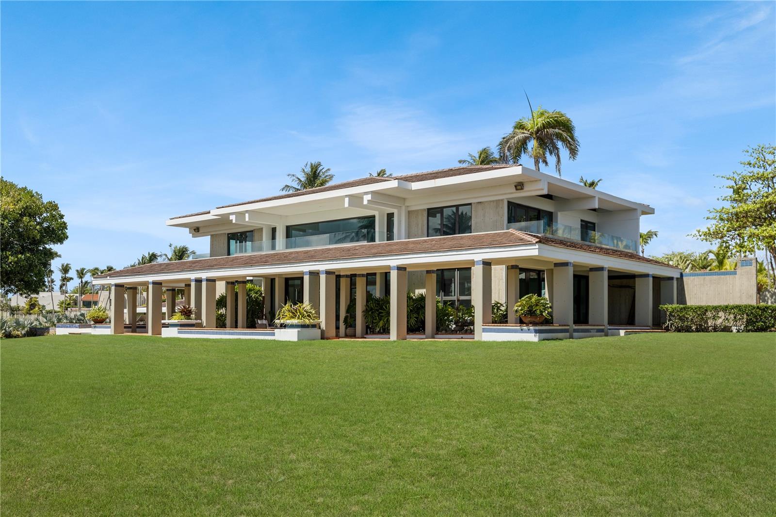 800 The Redonda Estate Property Photo 1