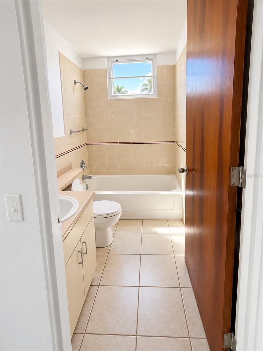 Cond La Loma Carr.183 Velere #o-104 Property Photo 9