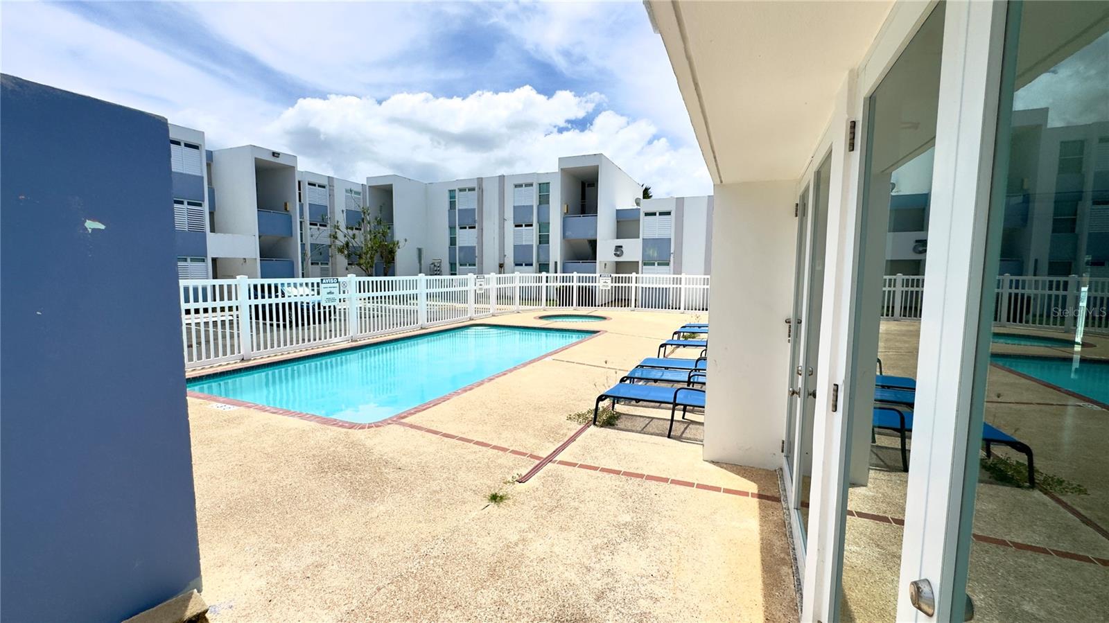 2 Cond. Garden View #4-42 Property Photo 3
