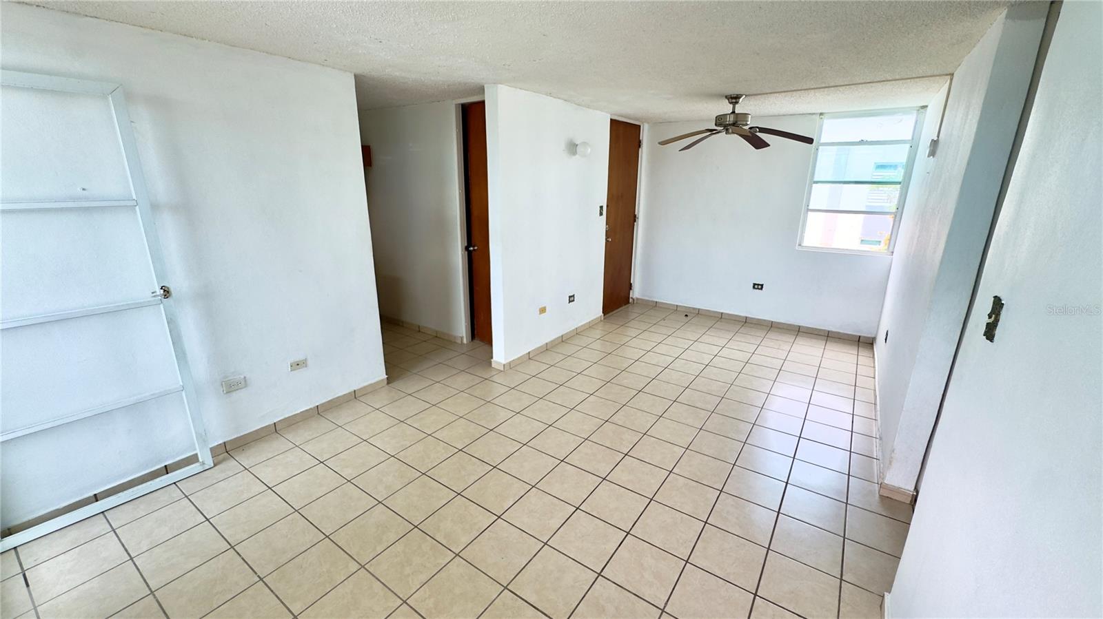 2 Cond. Garden View #4-42 Property Photo 15