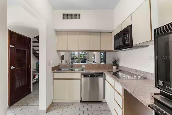 180 Candelero Drive #63 Property Photo 11