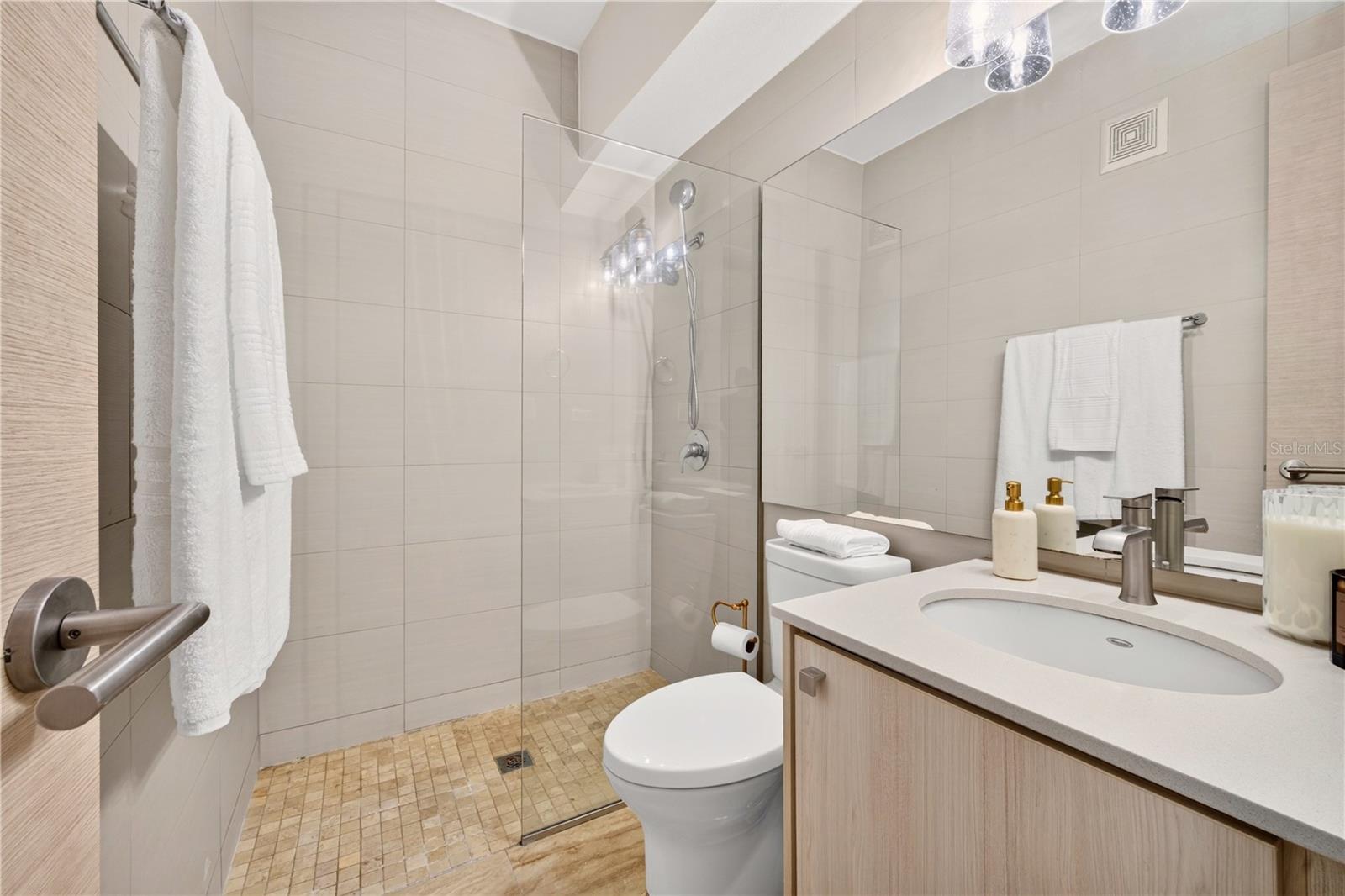 1364 Wilson Ave #304 Property Photo 16